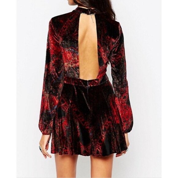 Free People Onyx Combo Printed Velvet Cut-Out Back Long-Sleeve Romper Size 0 - Picture 13 of 14